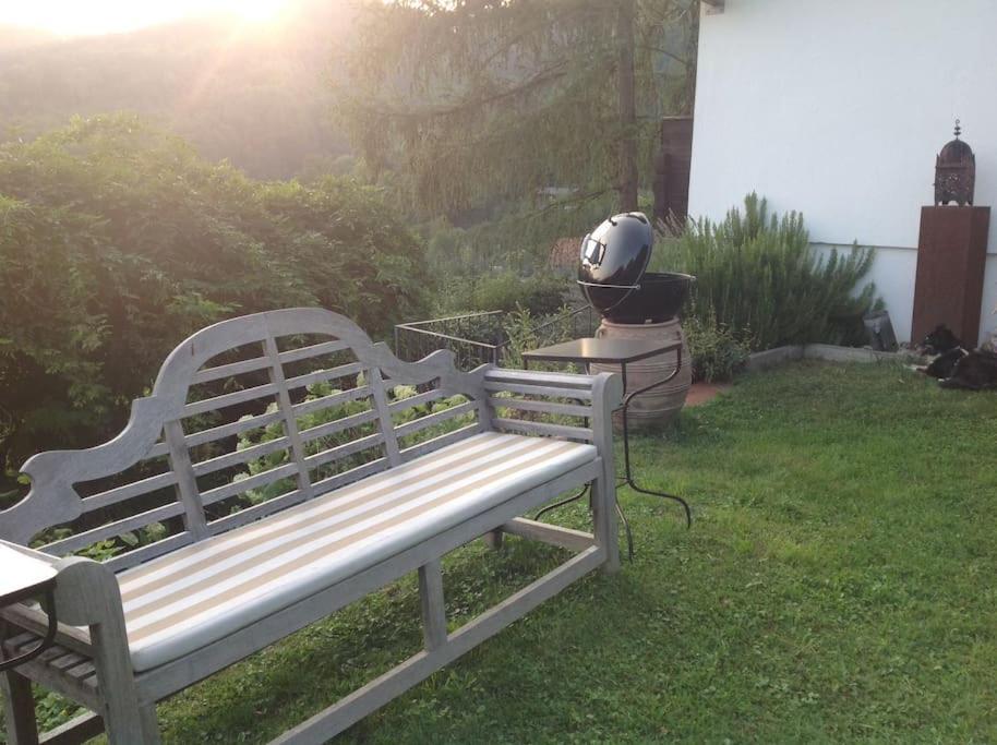 Charmantes Landhaus Mit Garten Und Traumhaftem Fernblick Thal  外观 照片