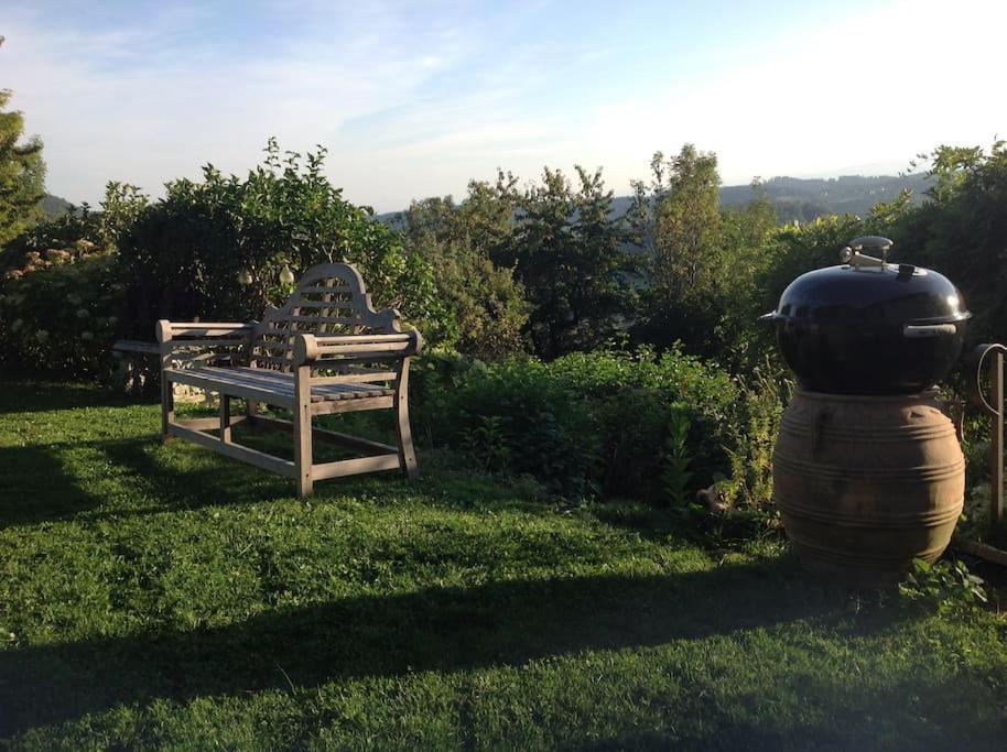 Charmantes Landhaus Mit Garten Und Traumhaftem Fernblick Thal  外观 照片